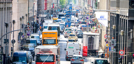 Der Verkehr in der BRD ist das Sorgenkind bei den Treibhausgasem...