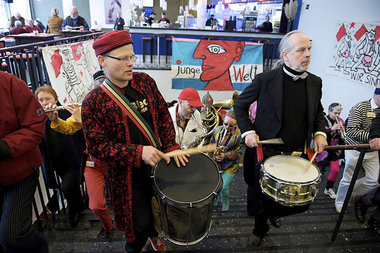 Mit Trommeln und Posaunen &ndash; IG Blech sorgen f&uuml;r
Stimm