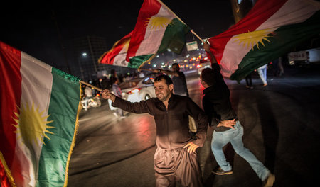 Freudentänze auf den Straßen Erbils: Kurden feiern nach der Schl...