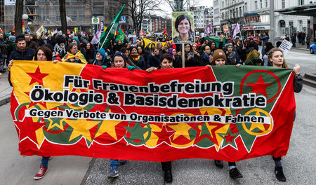 Demonstration gegen Verbote kurdisch-internationalistischer Orga...