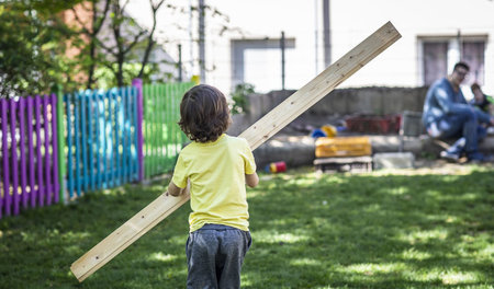 Vater: Kinderarbeit ist verboten! Was soll denn der Mist! Manuel...