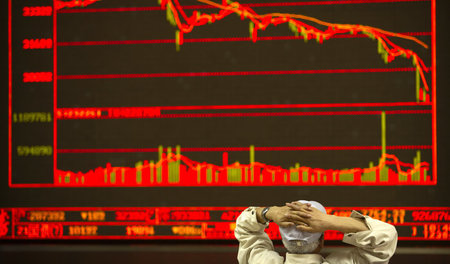 Aufgescheuchte Anleger: An Chinas Börsen (hier in Beijing) waren...
