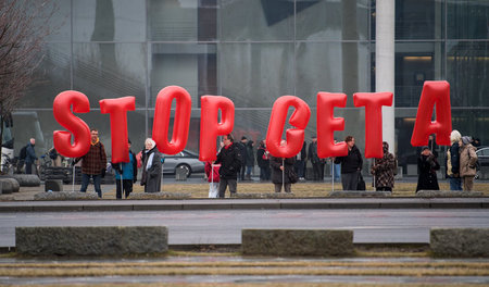 Gegen Handelsabkommen im Kapitalinteresse: Protest gegen CETA in...