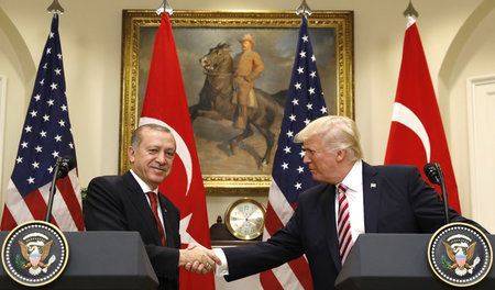 Der türkische Staatschef Recep Tayyip Erdogan beim Treffen mit U...