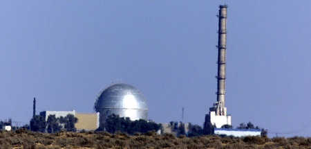 Das Kernforschungszentrum in der Wüste Negev (Aufnahme vom Augus...