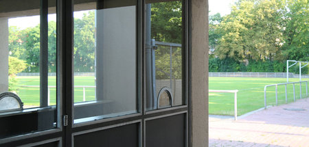 Hanne-Sobek-Sportanlage: Benannt nach dem Halbstürmer der Meiste...