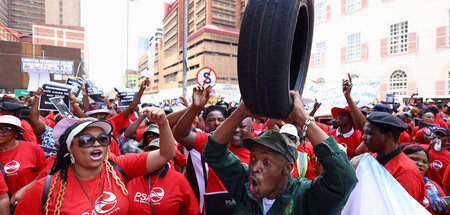 Proteste der Gewerkschaft PSA in Südafrikas Hauptstadt Pretoria ...