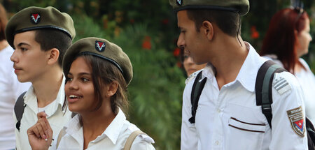 Junge Revolutionäre unterwegs am 1. Mai in Havanna