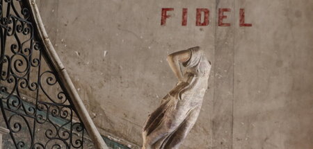 Stille Kunst in einem Hausaufgang in Havanna