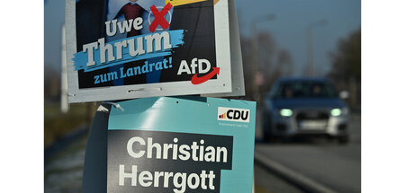 Rechts oder ganz rechts? Plakate zur Landratswahl im Saale-Orla-...