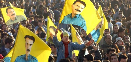 Große Solidaritätsbewegung für die Freilassung von Öcalan, Frank...