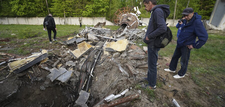 Trümmer des Fernsehturms am Montag in Charkiw