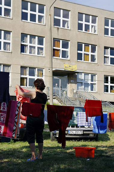 Alltagsleben. In den dürftigen Unterkünften heißt es sich einzur...