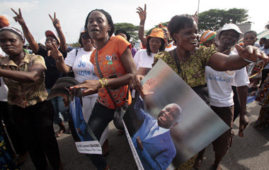 Frauendemonstration f&amp;uuml;r Pr&amp;auml;sident Gbagbo am So...