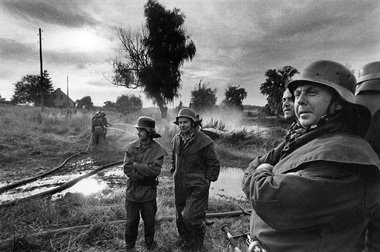 Roger Melis: Übung der Freiwilligen Feuerwehr, Uckermark (Brande...