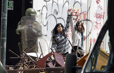 Studentenproteste in Chile: Zwei von der Polizei festgenommene D...
