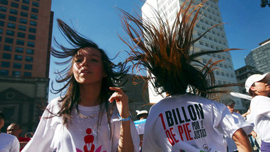 Die Kampagne »One Billion Rising for Justice« gegen sexualisiert...