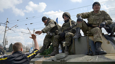 Panzerbesetzung: Ukrainische Soldaten am Mittwoch in der Stadt K...