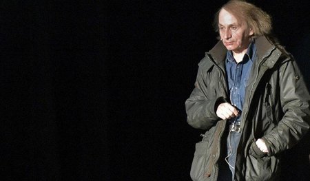 Die erste öffentliche Lesung aus seinem Buch »Unterwerfung« abso...