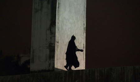 Ist Batman der schwarze Mann, der nachts in Kinderzimmer steigt?