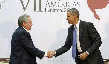 Kubas Präsident Raúl Castro und sein US-Amtskollege Barack Obama...