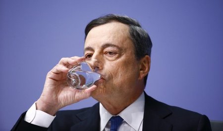 Das Glas noch halb voll: EZB-Chef Mario Draghi entwickelt &ndash...