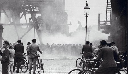 27. März 1945, Kopenhagen: Die Sabotagegruppe BOPA hat eine Brüc...