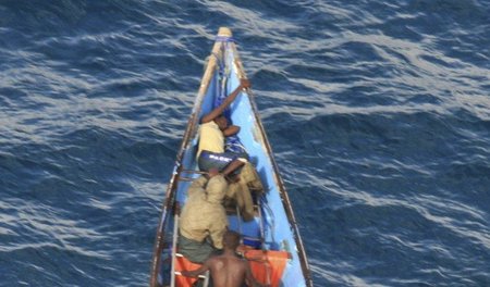 Piratenboot in der Nähe der somalischen Hafenstadt Bossaso am 16...