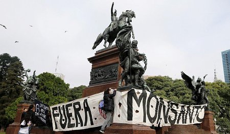 »Monsanto raus« – Protestaktion in Argentiniens Hauptstadt Bueno...