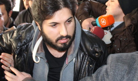 Reza Zarrab im Dezember 2013 bei seiner Festnahme in Istanbul Reza Zarrab im Dezember 2013 bei seiner Festnahme in Istanbul