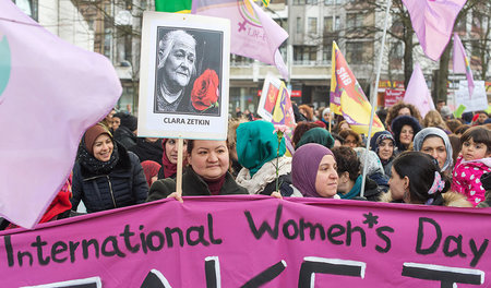 Frauenkampftag in Berlin vor einem Jahr: Junge linke Feministinn...