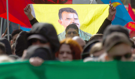 Demonstration kurdischer und internationalistischer Linker im Ap...