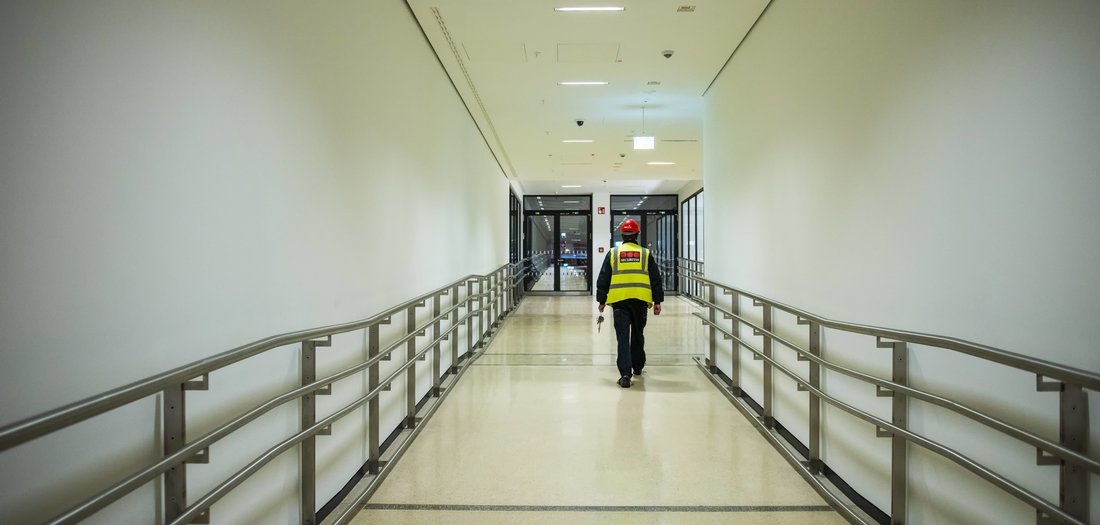 Junge Schlampe aus Berlin durch gebumst Junge Schlampe aus Berlin durch gebumst
