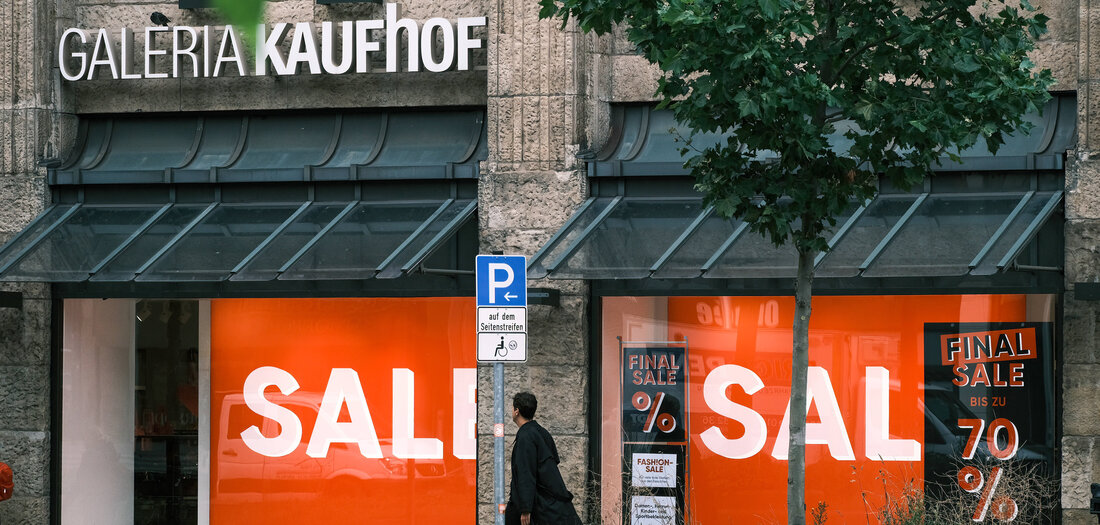 Qui achète encore les grands magasins ?, quotidien Junge Welt, 2 décembre 2023