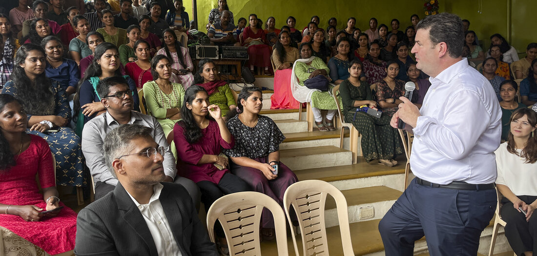 »Braindrain«: Heil wirbt um Fachkräfte aus Indien