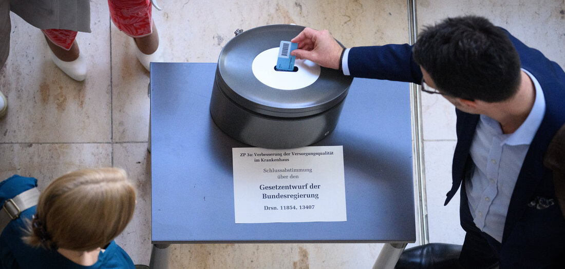 Klinikkahlschlag: Bundestag billigt Krankenhausreform