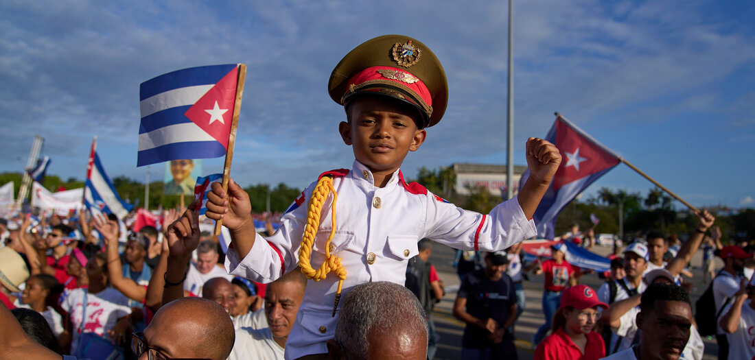 1.-Mai-Kundgebungen in Kuba: Standhaft in Havanna