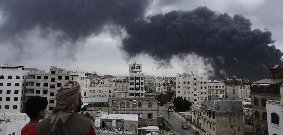 Israel führt Krieg: Attacke auf Flughafen in Sanaa