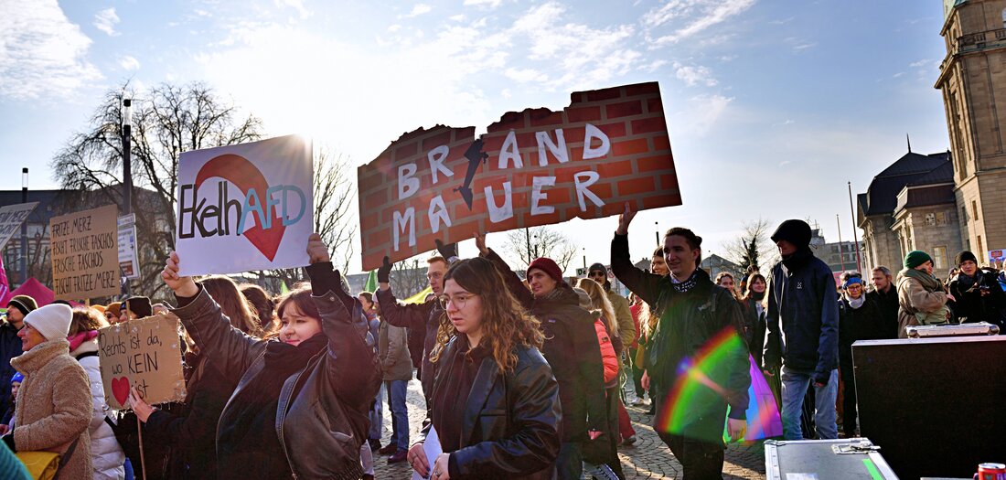 B-ndnis-gegen-rechts-Darmstadt-Wir-setzen-nicht-auf-die-Justiz-oder-Verwaltungsakte-