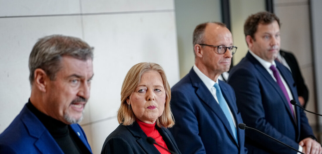 Medienschau-Mit-Hauruck-in-die-Utopie