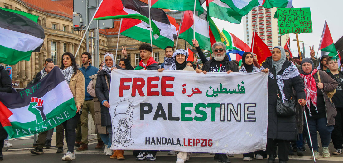 Antifaschismus: Schulterschluss gegen »Migrantifa« [Online-Abo]