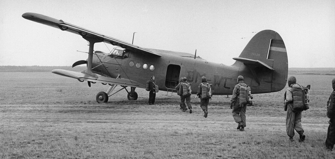 Antifaschismus-Geh-in-die-DDR-lerne-dort-einen-Beruf-