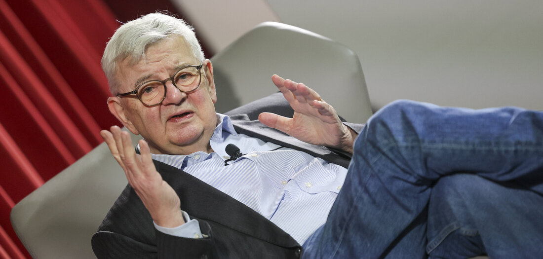 Porträt: Kriegsfreiwilliger des Tages: Joschka Fischer