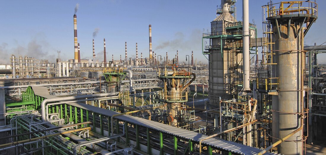 Ukraine-Krieg: Neue Angriffe auf Ölanlagen