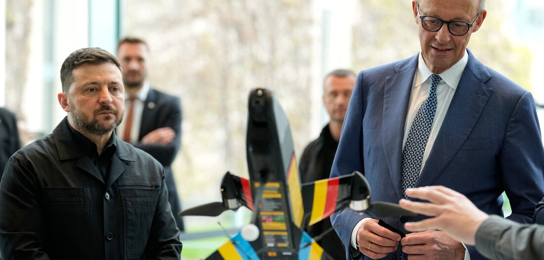 Selenskij in Berlin: Türen und Taschen geöffnet