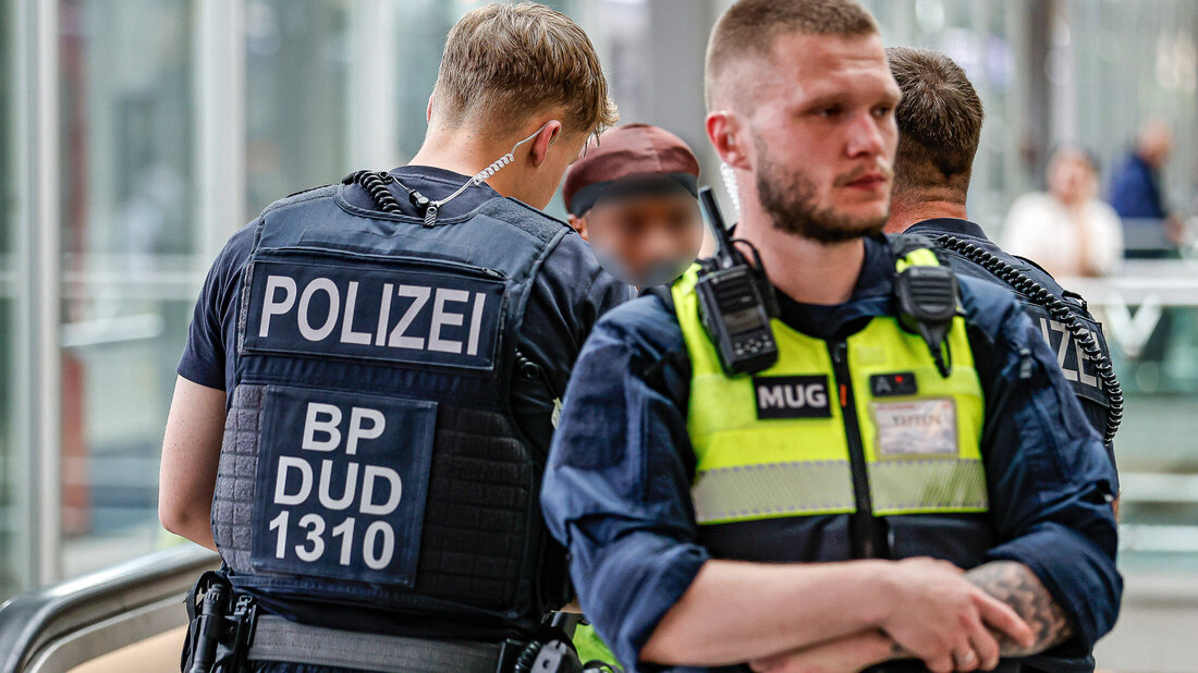»75 Jahre Polizeigewalt«: Was feiert die Bundespol
