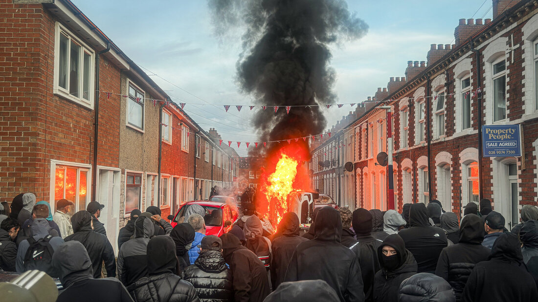 Rassistische Ausschreitungen: Pogrom in Belfast