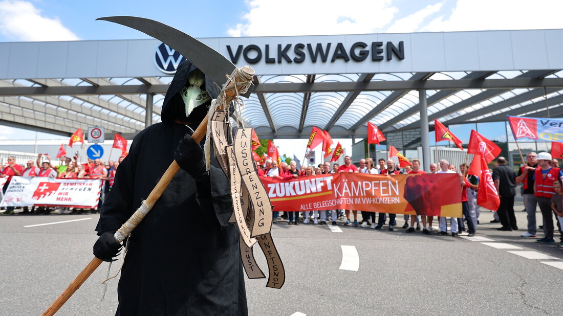 VW-Aufsichtsrat und IG-Metall-Protesttag - Zwickau.jpg