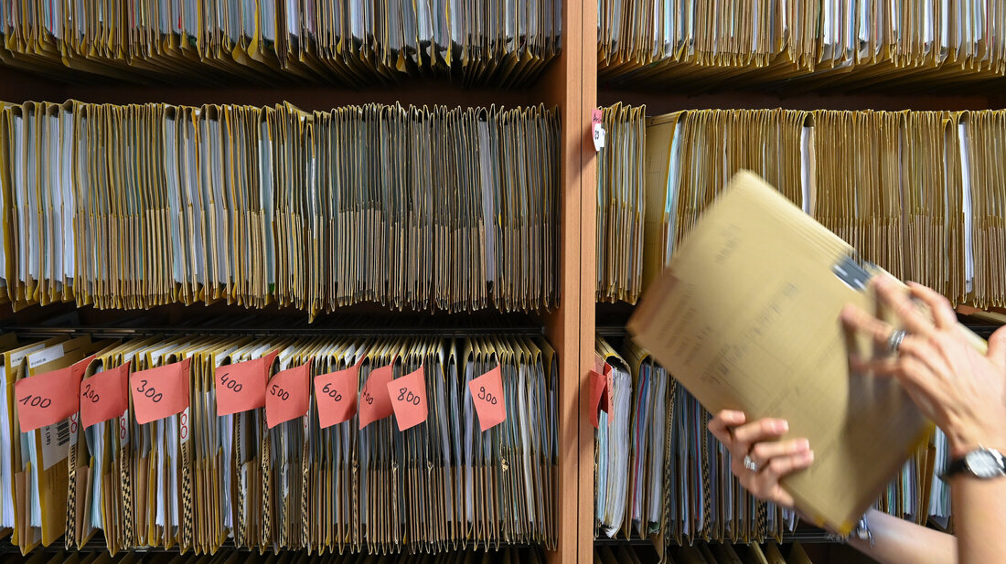 Porträt: Wunder des Tages: Bürokratieabbau