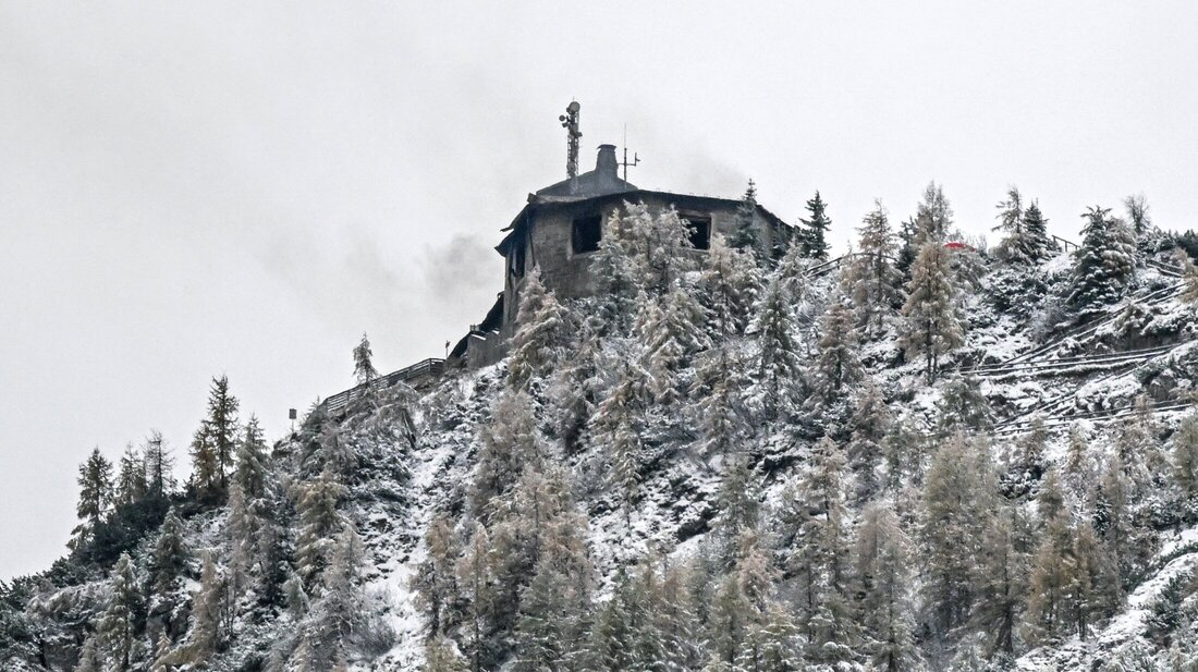 Kehlsteinhaus nach Großbrand schwer zerstört.jpg